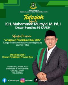 KH Muhammad Mursyid Terima Anugerah Pendidikan Pengabdian Seumur Hidup
